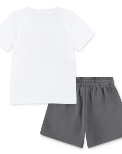 Nike On The Move ft Tee and Shorts Set 2